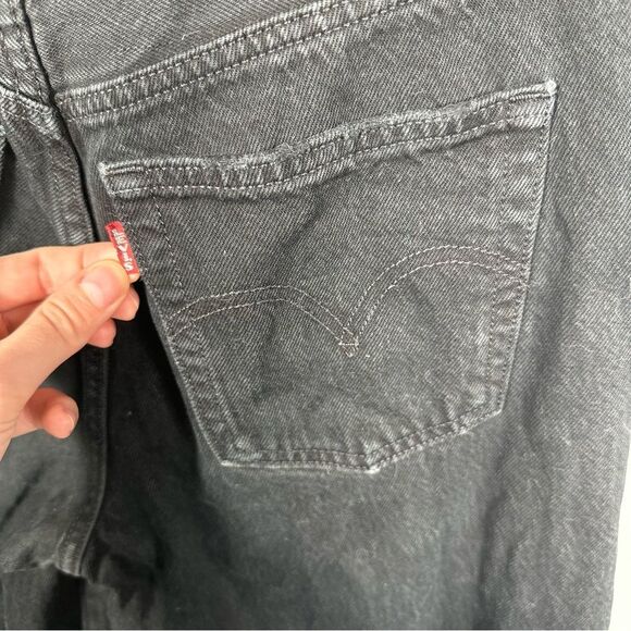 Levi's Black Ankle Cropped Denim Jeans Frayed Hem Size 25 Button-Fly Relaxed Fit - Picture 5 of 16